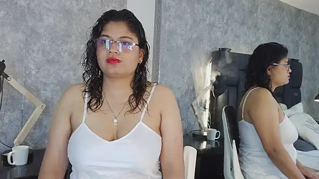 yeral2017 Adlı Modelin Canlı XXX Sohbeti