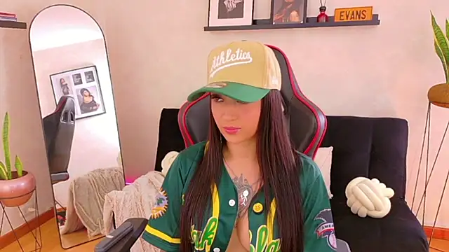 EmmyEvans1 Adlı Modelin Web Kamerası Şovu