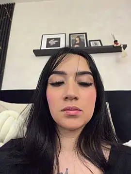 Chat +18 de EmmyEvans1 ao vivo