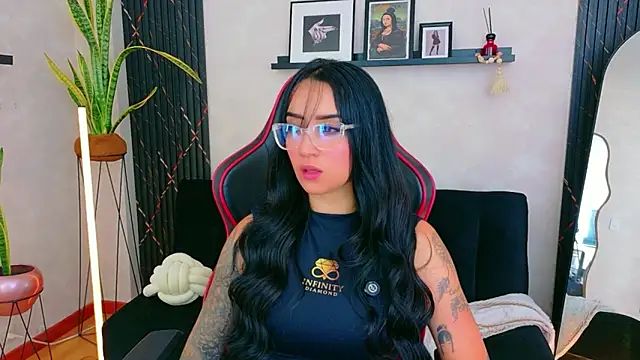 EmmyEvans1 Chat XXX in diretta