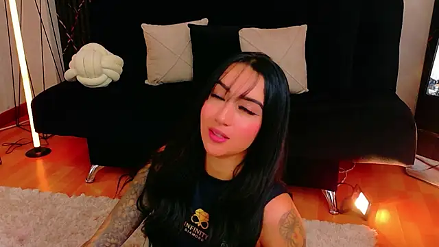 Онлайн чат XXX EmmyEvans1