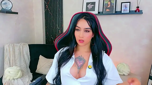 دردشة EmmyEvans1 الجنسية المباشرة