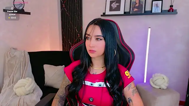 צ'אט XXX בשידור חי של EmmyEvans1