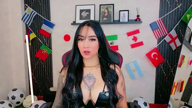 EmmyEvans1's Live XXX Chat