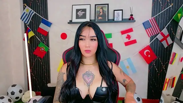 دردشة EmmyEvans1 الجنسية المباشرة