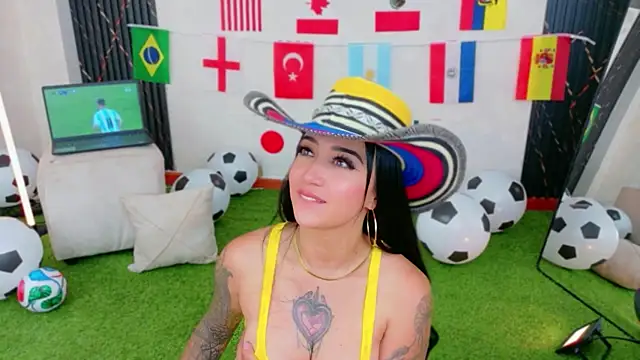 XXX chat uživo modela EmmyEvans1