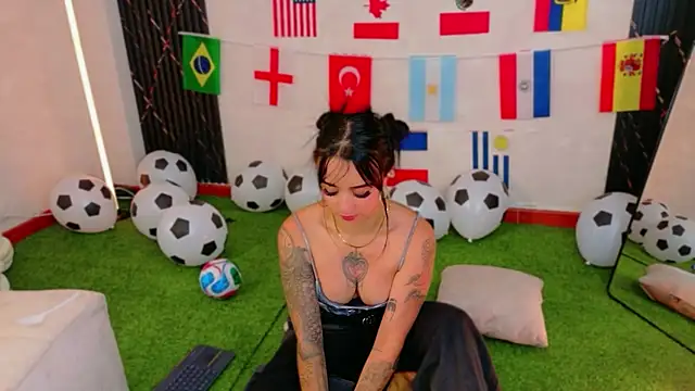 EmmyEvans1 Chat XXX in diretta