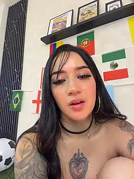 دردشة EmmyEvans1 الجنسية المباشرة