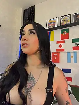 Chat +18 de EmmyEvans1 ao vivo