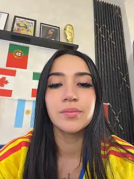 EmmyEvans1's Live XXX Chat
