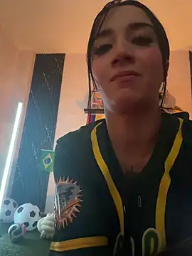 EmmyEvans1's Live XXX Chat