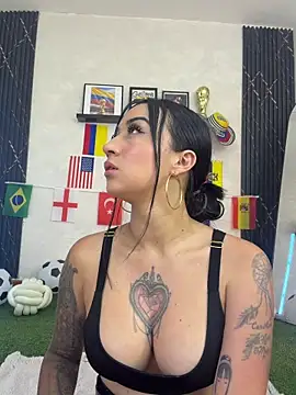 EmmyEvans1 XXX чат на живо