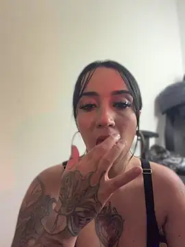 EmmyEvans1 Live XXX-Chat