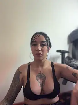 EmmyEvans1 Chat XXX live