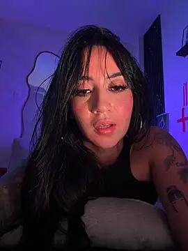 צ'אט XXX בשידור חי של EmmyEvans1