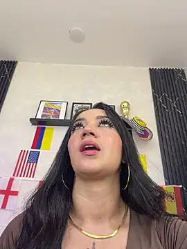 צ'אט XXX בשידור חי של EmmyEvans1
