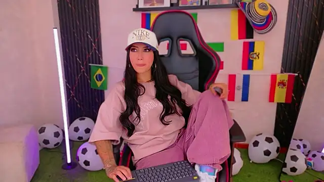 Онлайн чат XXX EmmyEvans1