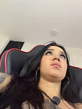Czat XXX na żywo – EmmyEvans1