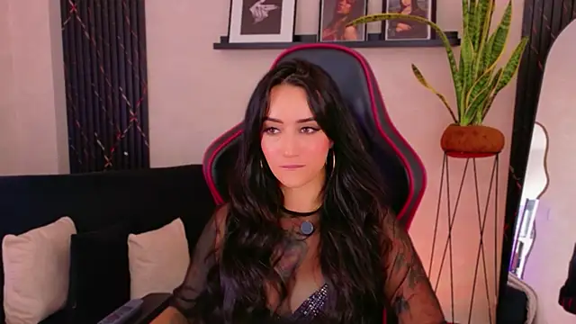 EmmyEvans1's Live XXX Chat