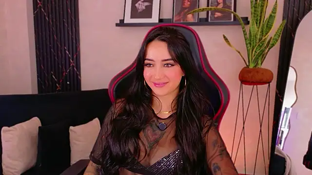 EmmyEvans1 live XXX chat