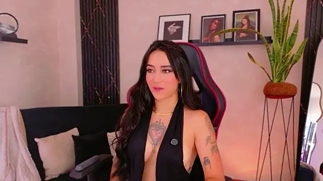 EmmyEvans1 Chat XXX in diretta