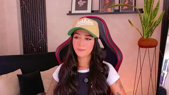 EmmyEvans1 Chat XXX in diretta