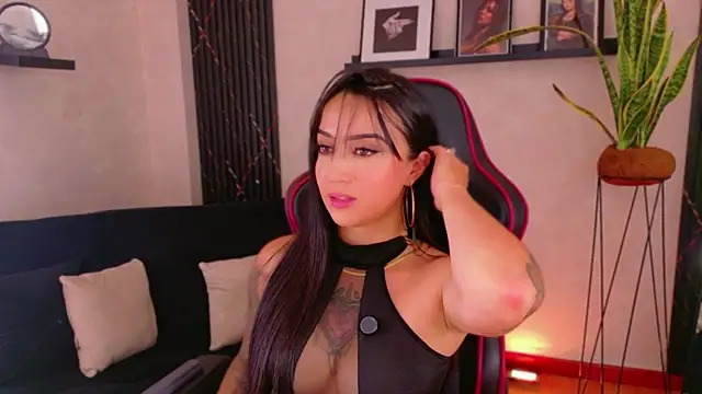 EmmyEvans1 Chat XXX live