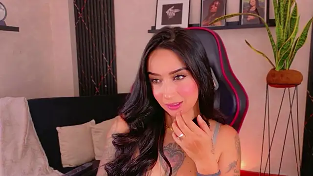 EmmyEvans1n Live XXX chat