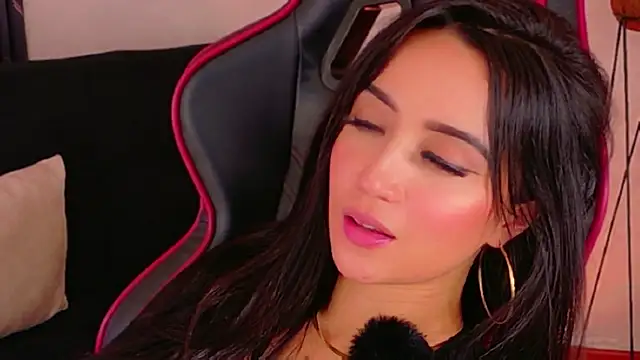 Živý XXX chat EmmyEvans1