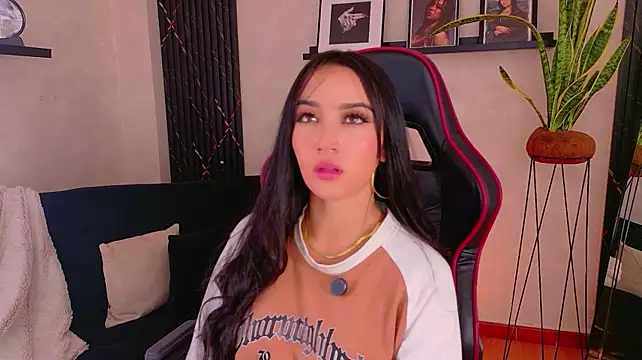 EmmyEvans1 라이브 XXX 채팅