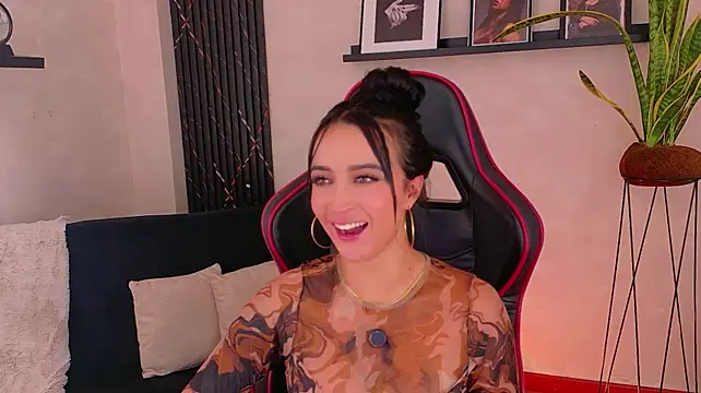 EmmyEvans1's Live XXX Chat