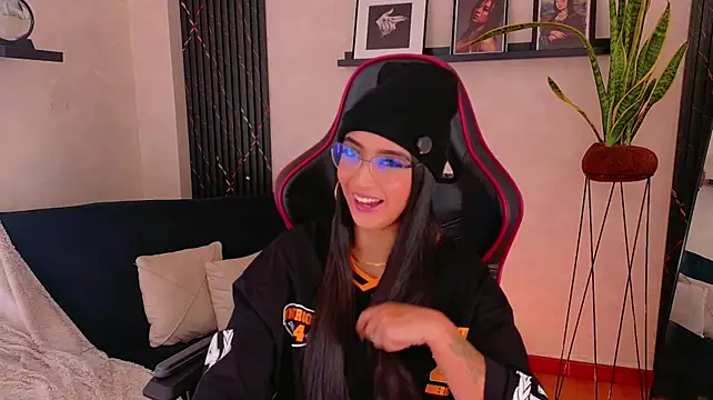Chatroom XXX en direct de EmmyEvans1