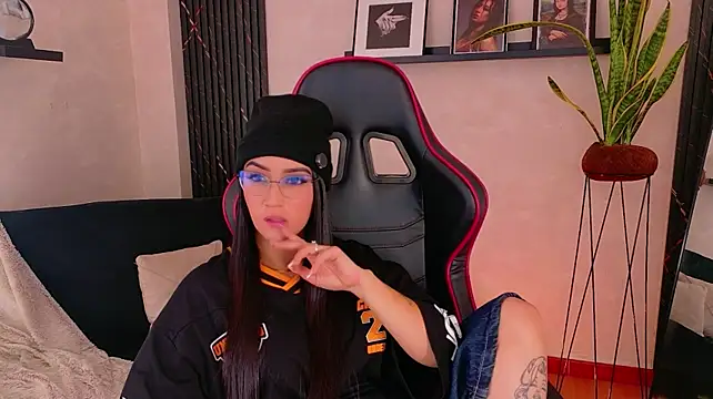 EmmyEvans1 Live XXX-Chat