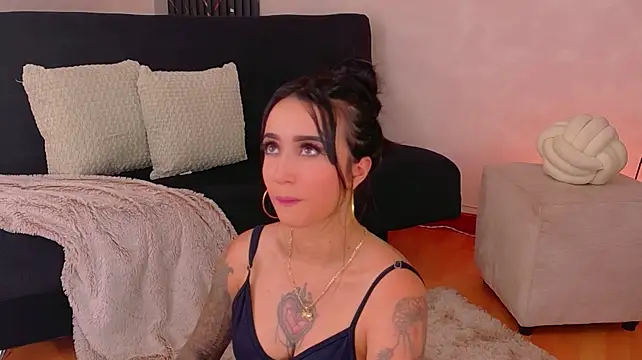 EmmyEvans1 라이브 XXX 채팅