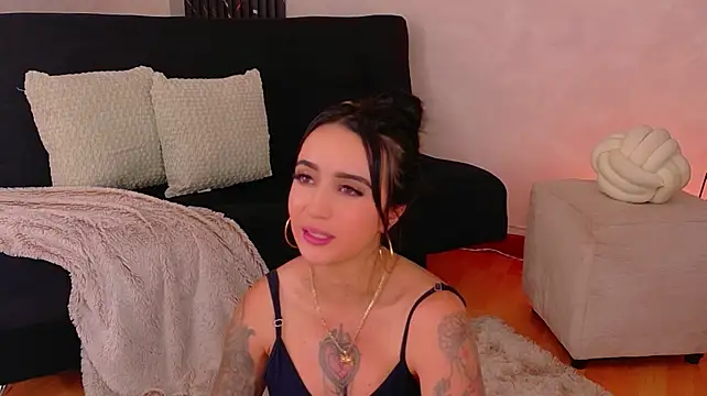 Živý XXX chat EmmyEvans1