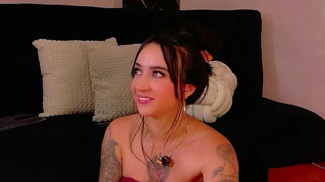 EmmyEvans1 라이브 XXX 채팅