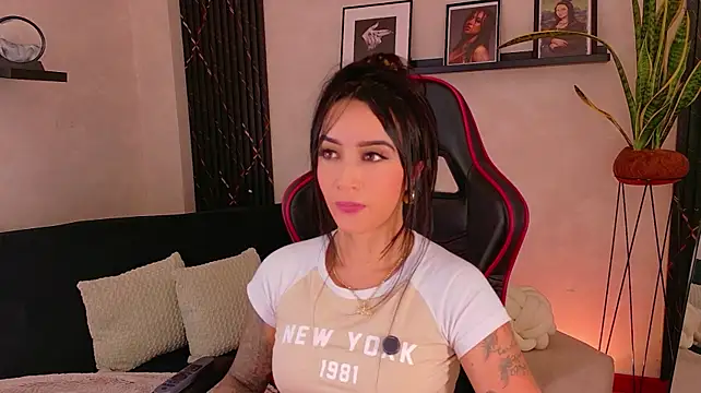 EmmyEvans1 – Live XXX-chat