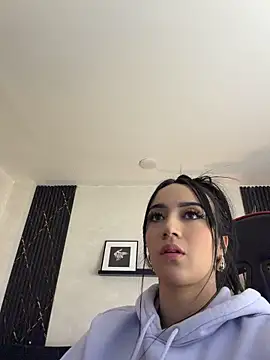 EmmyEvans1 Live XXX-Chat