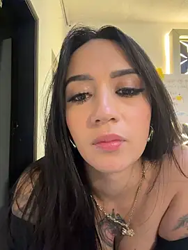 EmmyEvans1's Live XXX Chat