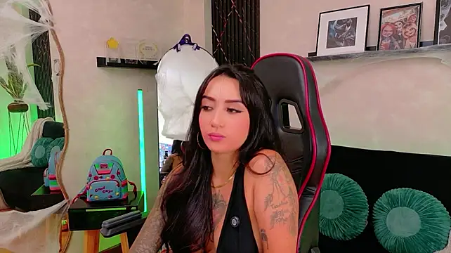 EmmyEvans1 Chat XXX in diretta