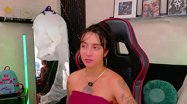 Živý XXX chat EmmyEvans1