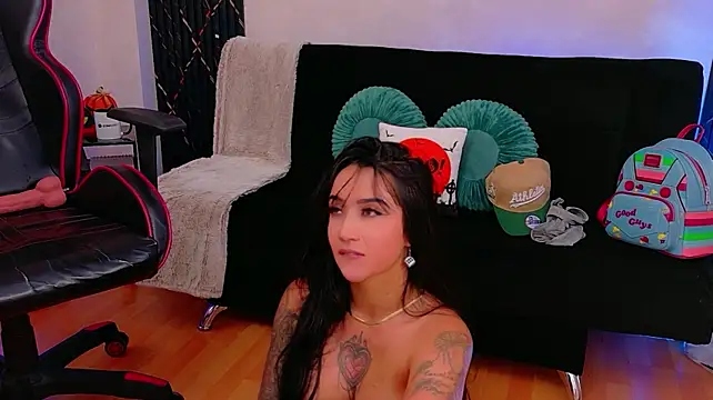 Webkamerová show EmmyEvans1