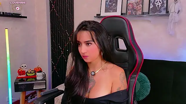 EmmyEvans1 Adlı Modelin Web Kamerası Şovu