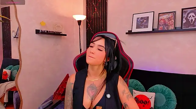 EmmyEvans1 webkamerás műsora