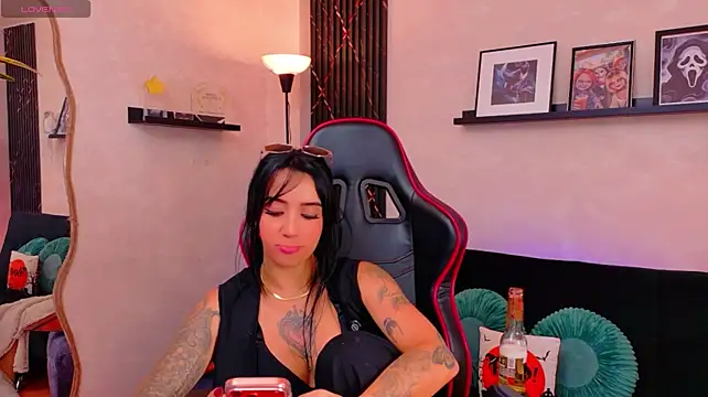 EmmyEvans1 élő XXX-chatje