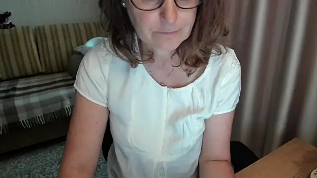 lauraoven Live XXX Chat