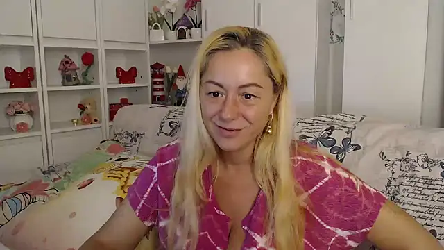 Chat XXX en directo de _karolynesyera_