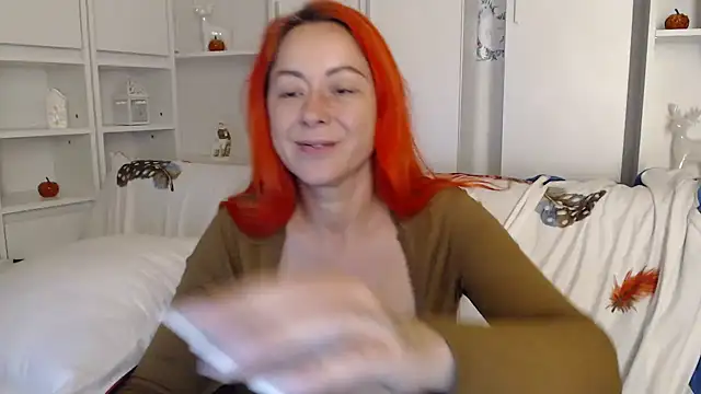_karolynesyera_'s Live XXX Chat