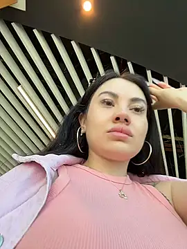 Wet__Bunny: διαδικτυακό σόου στην κάμερα