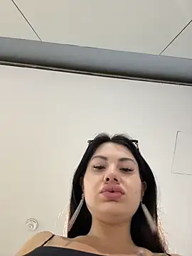 Wet__Bunny Pertunjukan Webcam